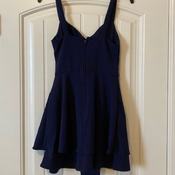 Junior Girl's V-Neck Ruched Bodice Double Hem Dress - Picture 2 of 4